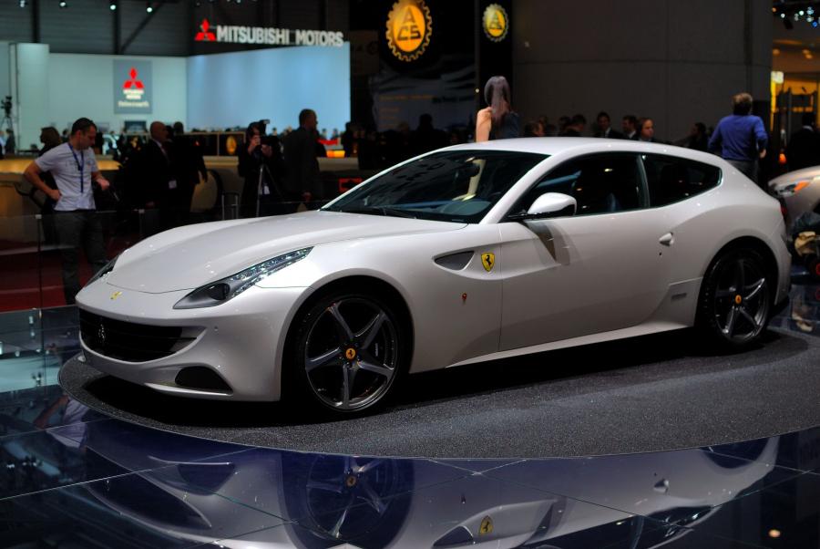  Ferrari FF 2011 года  (фото 120 из 195)